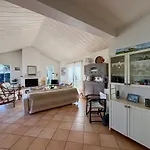 Maison Spacieuse Avec Jardin, Proche Foret Et Plage, 3 Chambres, Equipements De Loisirs, Parking Prive - Fr-1-323-435 *