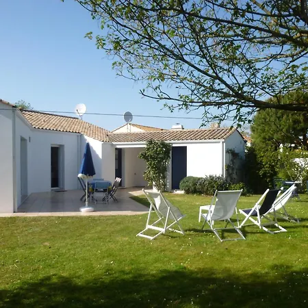 Holiday home Maison Spacieuse Avec Jardin, Proche Foret Et Plage, 3 Chambres, Equipements De Loisirs, Parking Prive - Fr-1-323-435 *