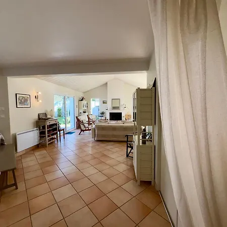 Maison Spacieuse Avec Jardin, Proche Foret Et Plage, 3 Chambres, Equipements De Loisirs, Parking Prive - Fr-1-323-435