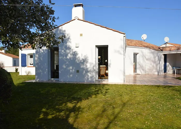 Hébergement de vacances Maison Spacieuse Avec Jardin, Proche Forêt Et Plage, 3 Chambres, équipements De Loisirs, Parking Privé - Fr-1-323-435 Saint-Jean-de-Monts