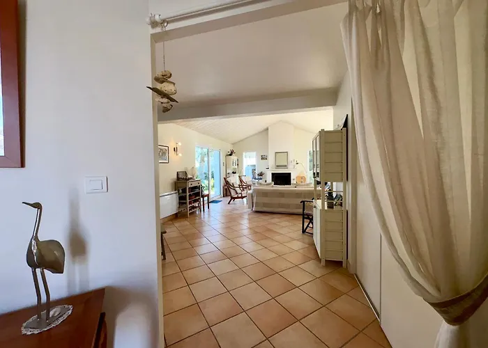 Maison Spacieuse Avec Jardin, Proche Forêt Et Plage, 3 Chambres, équipements De Loisirs, Parking Privé - Fr-1-323-435 Hébergement de vacances