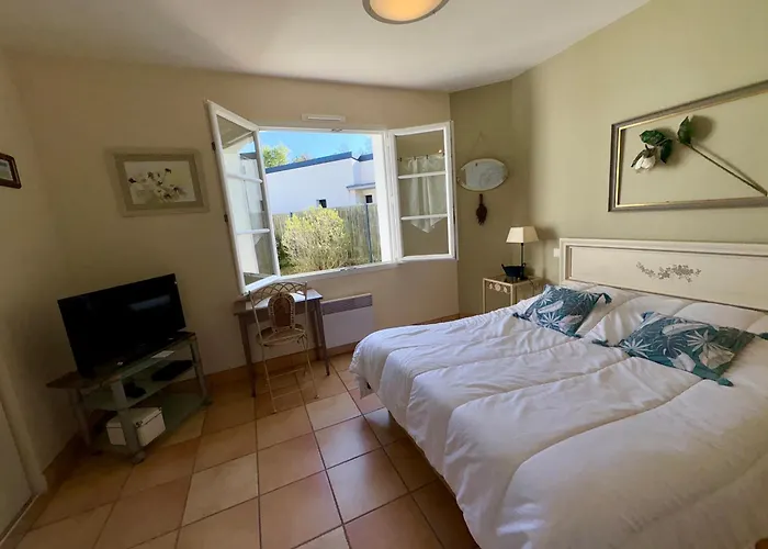 Maison Spacieuse Avec Jardin, Proche Forêt Et Plage, 3 Chambres, équipements De Loisirs, Parking Privé - Fr-1-323-435