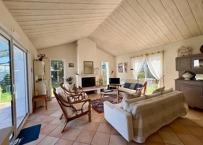 Maison Spacieuse Avec Jardin, Proche Forêt Et Plage, 3 Chambres, équipements De Loisirs, Parking Privé - Fr-1-323-435 Hébergement de vacances